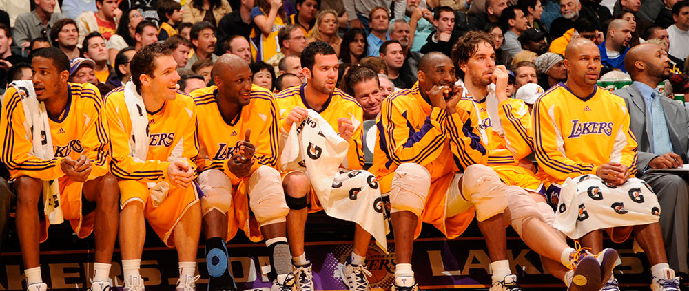 banquillo lakers  x