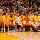 banquillo lakers  x