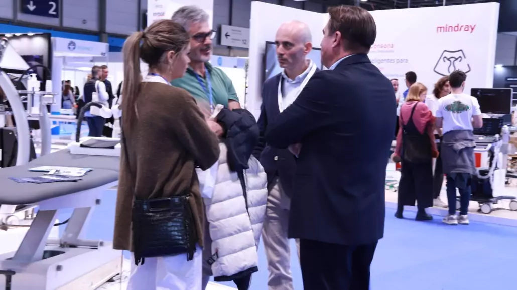 Público en el stand de Fisioexpo